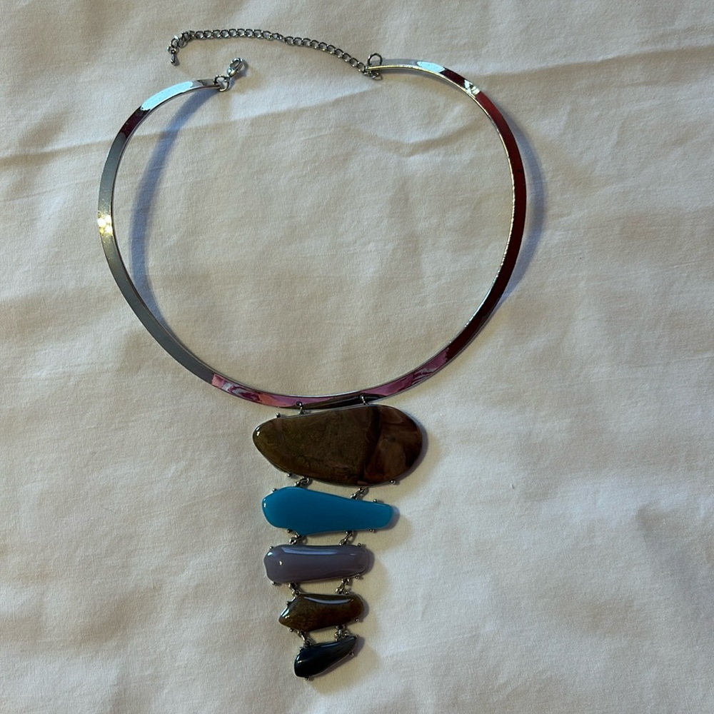 Silver choker with decorative stones - Picture 2 of 4